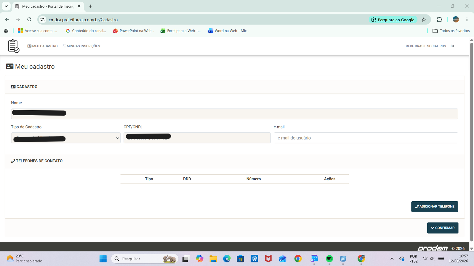 Tela Meu cadastro do portal, com campos de e-mail e telefones de contato